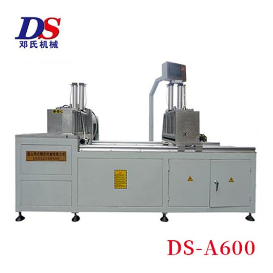 鋁型材鋸切機(jī) 鋁型材鋸切機(jī)