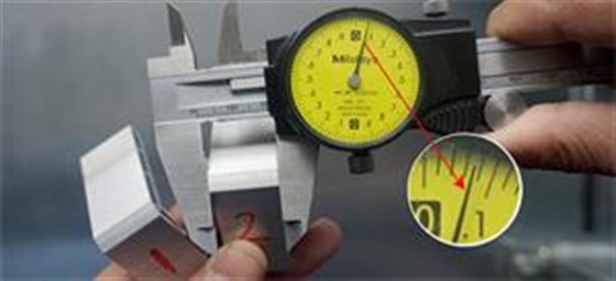 切鋁機(jī)切割產(chǎn)品端面測(cè)量尺寸